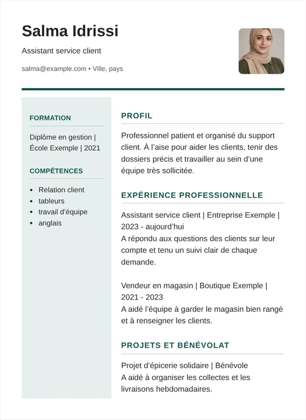 Colonne gauche modèle de CV avec des informations d’exemple fictives