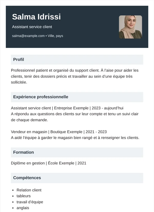 Ardoise modèle de CV avec des informations d’exemple fictives